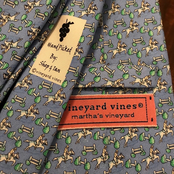 ‼️HUGE SALE‼️Vineyard Vines Equestrian
 tie - Picture 4 of 11